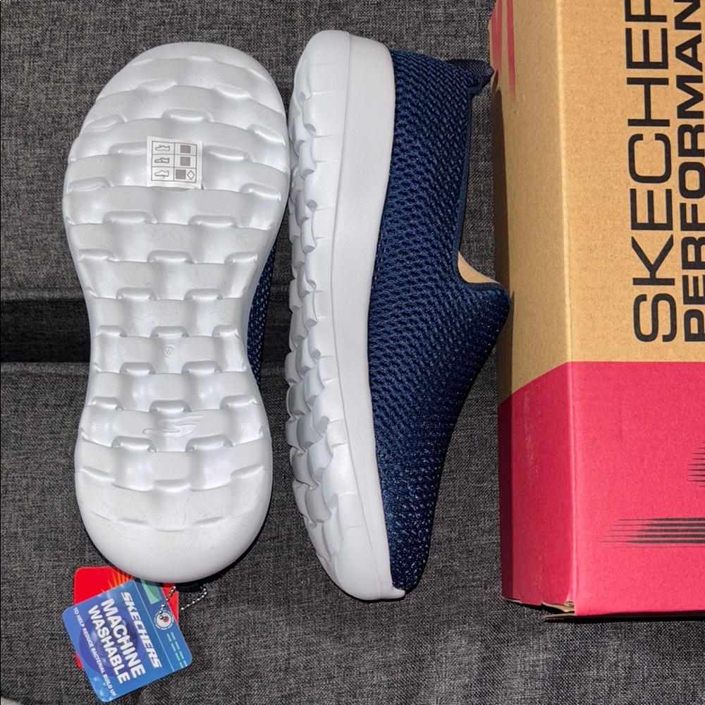 Skechers Women's Go Walk Joy Sneakers - Navy Blue 7.5 W NIB - Picture 5 of 7